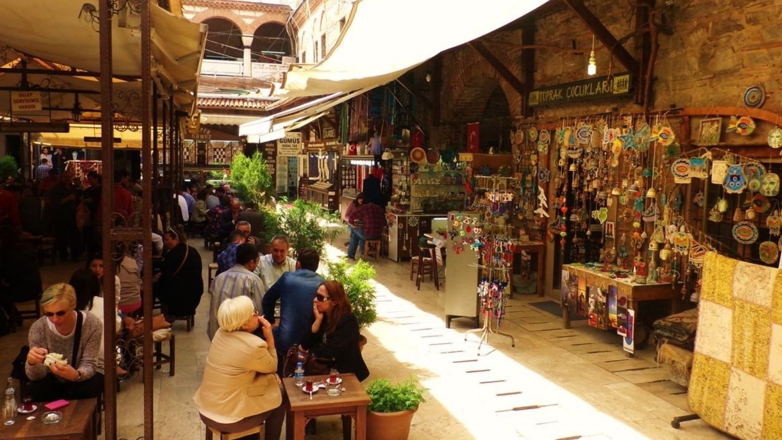 Kemeraltı konferansına ilişkin İzmir Büyükşehir Belediyesi haberinde kullanılan resmî görsel
