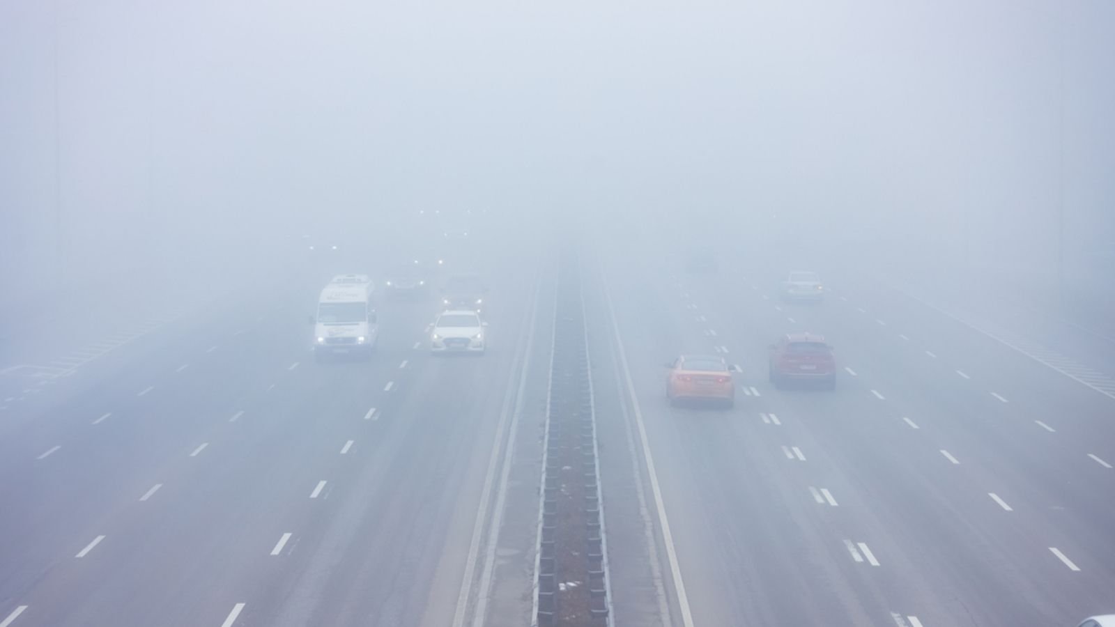 Marmara Bölgesi için yayımlanan yağış ve sis uyarısını temsil eden meteorolojik duyuru görseli