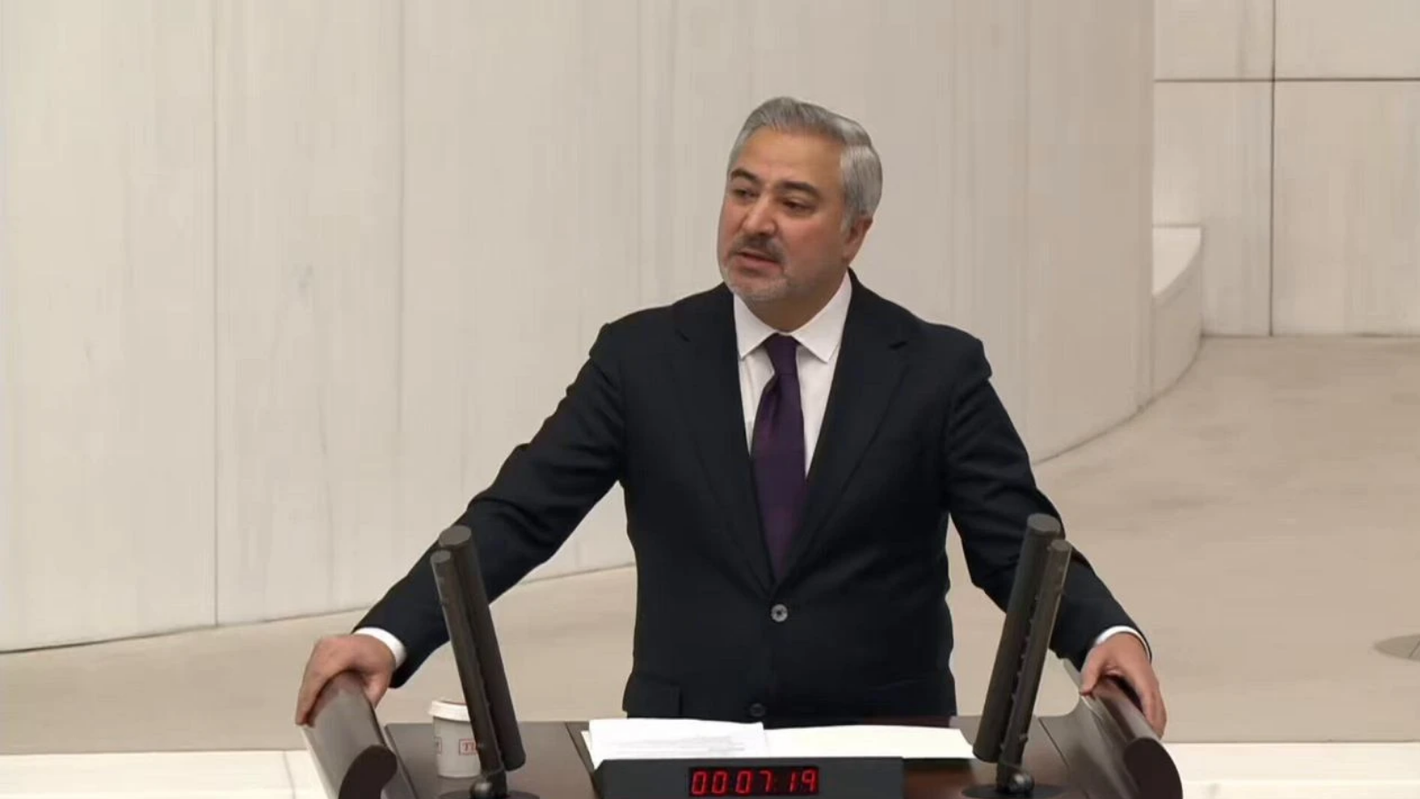 Zülküf Uçar: Van’ın uçak ve sınır kapısı sorunları çözülmüyor