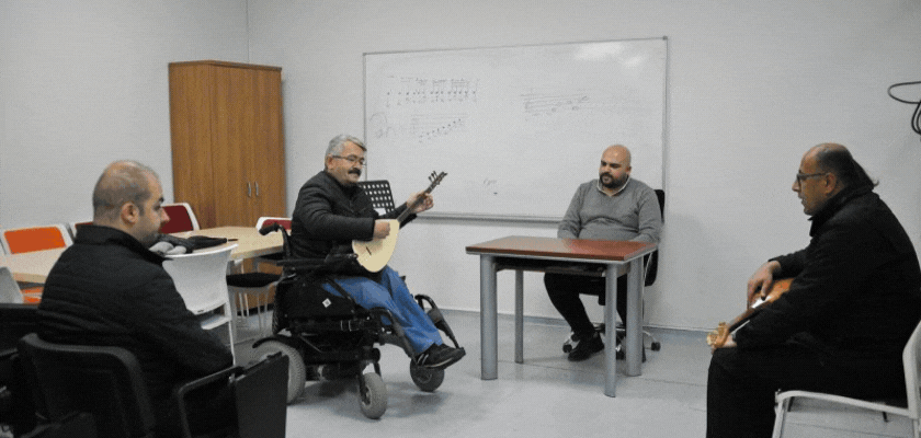 Malatya’da engelli bireyler müzikle sosyalleşiyor