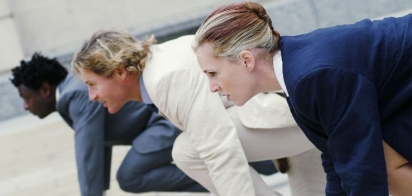 Kadınların kariyerinde görünmez duvar: Türk turizm sektöründe cam tavan gerçeği