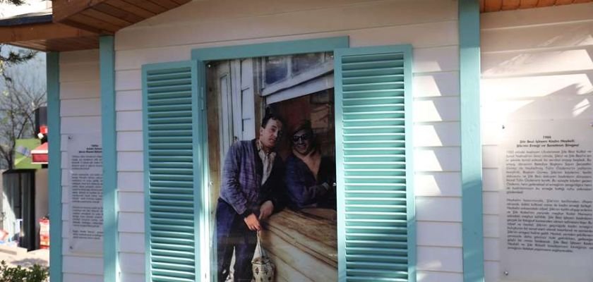 Artistler Kahvesi Parkı yenilendi