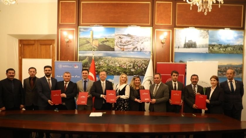 Kars’ta turizmi destekleyen 5 proje için sözleşmeler imzalandı