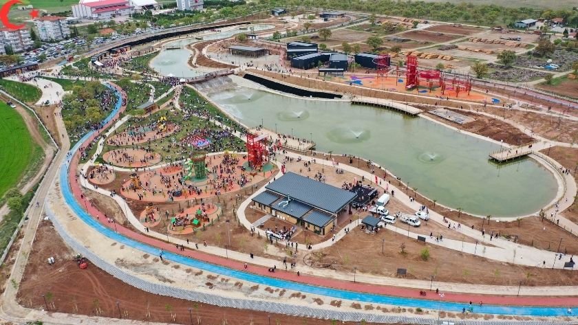 Uşak’ta 23 Nisan coşkusu tiyatro ve konserle kutlanacak