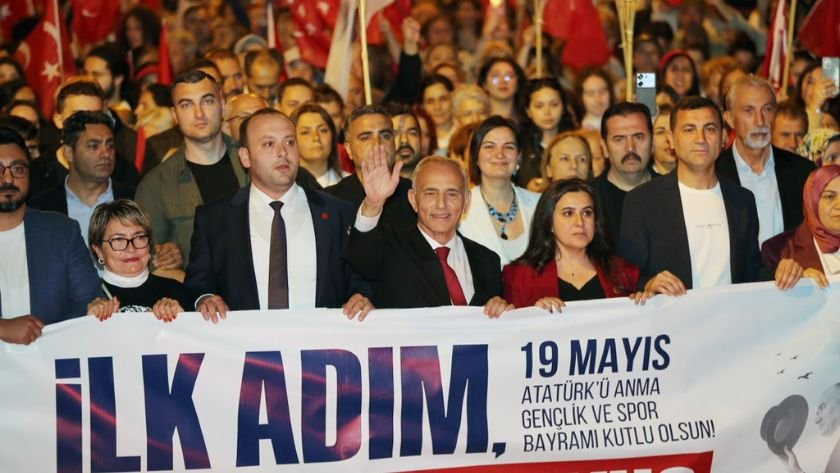 Küçükçekmece 19 Mayıs 2025 kutlaması