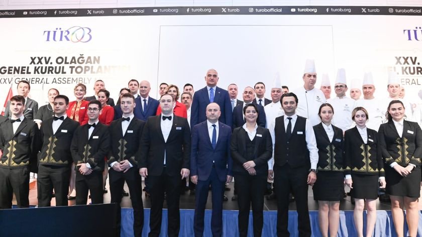 TÜROB 25. Genel Kurulu ’nda Müberra Eresin yeniden başkan seçildi