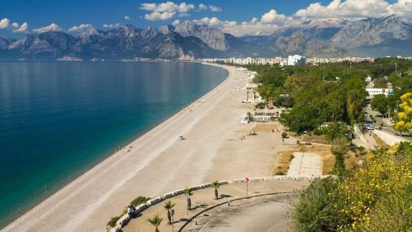Antalya’da yabancı turist sayısı azaldı