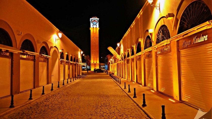 Adana Büyük Saat zamanı anlatıyor