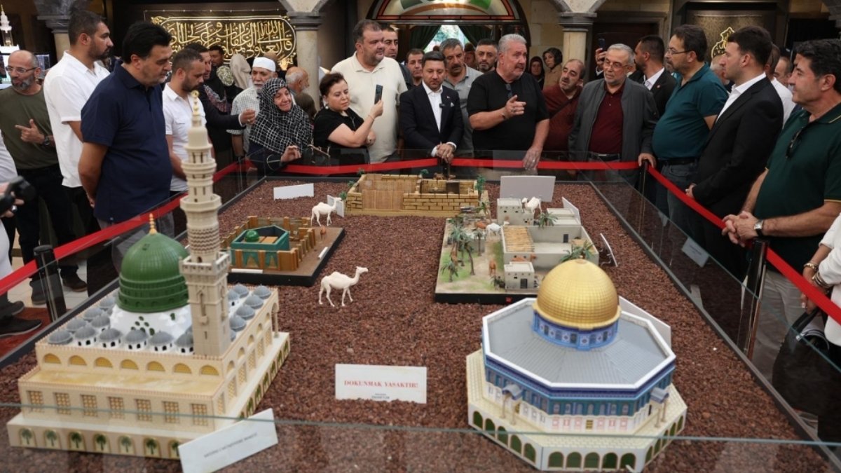 Mukaddes emanetler sergisi Nevşehir’de açıldı