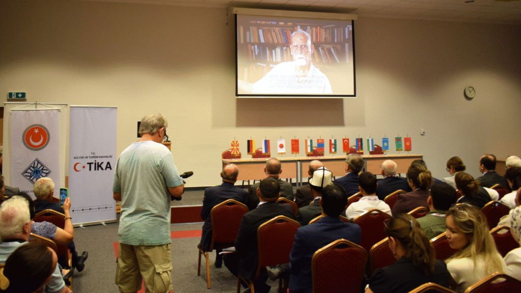 Altay toplulukları sempozyumu