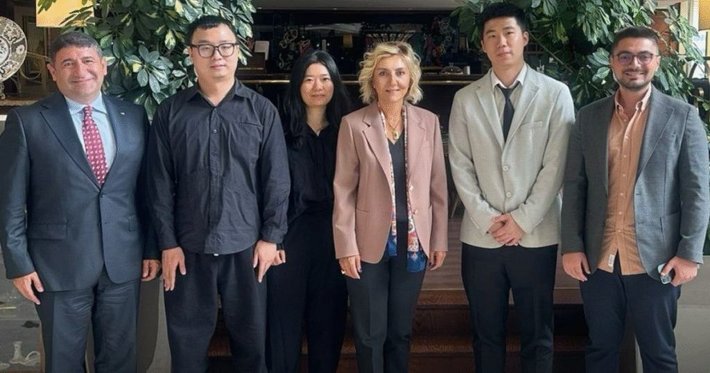 TÜROB Başkanı - TurizmPolitika TÜROB Başkanı Çinli genç turizmcilerle görüştü