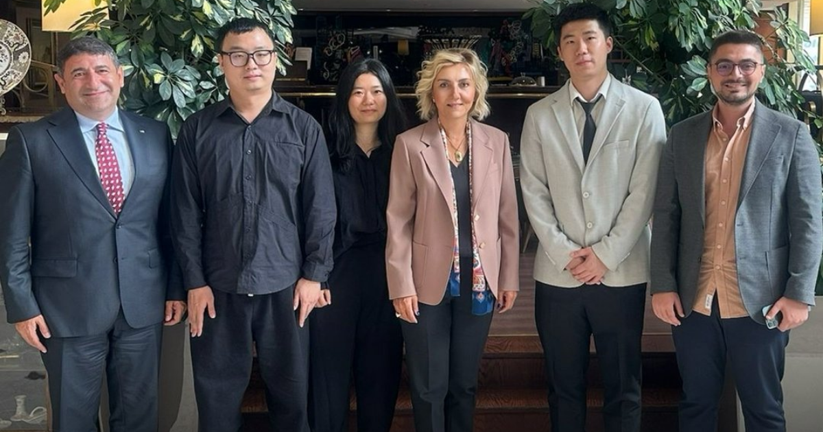 TÜROB başkanı Çinli turizmcilerle görüştü