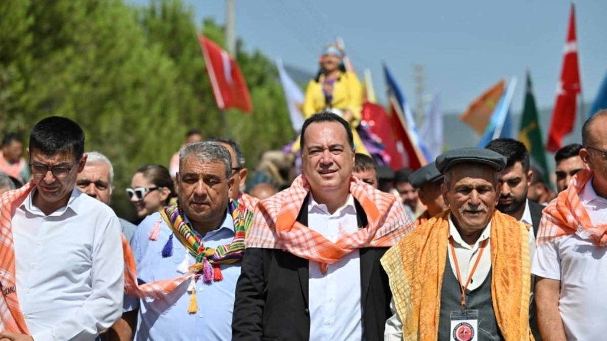 Yörük kültür dernekleri Manisa’da bağ bozumu şöleninde buluştu