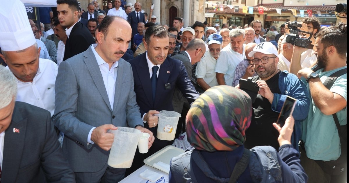Tarihi bedesten alışveriş günleri Konya’da başladı