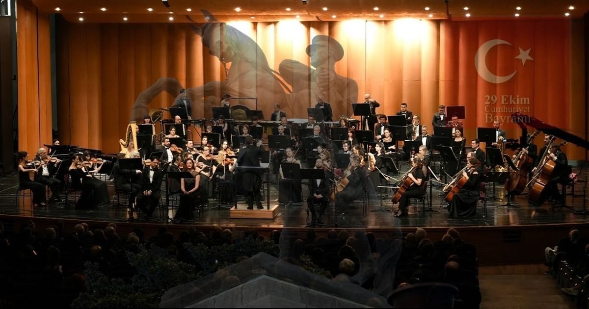 Bir ulus uyanıyor konseri Cumhuriyet ruhunu sahneye taşıyor