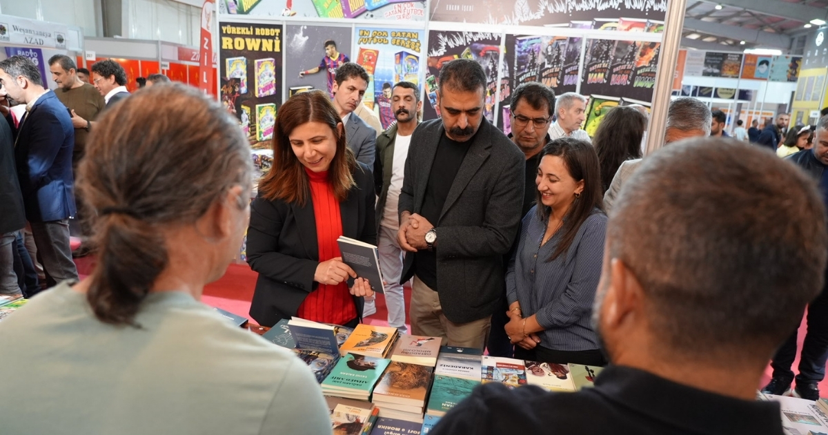 Bucak ve Hatun’dan Diyarbakır Kitap Fuarı’na ziyaret