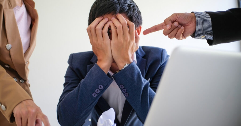 İstismarcı yönetim ile tükenmişlik ilişkisi doğrulandı