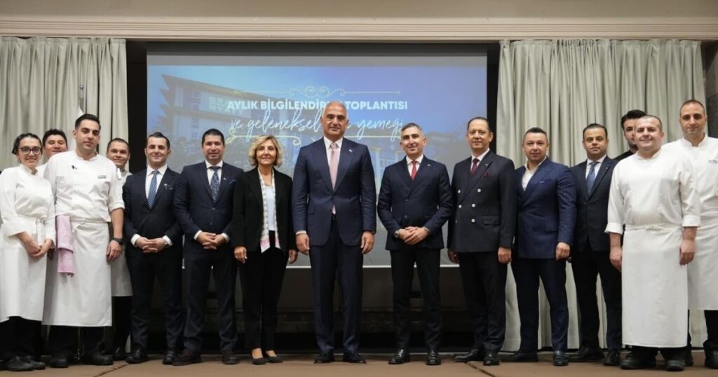 Türkiye turizmde rekor gelirle tarihi zirvede - TurizmPolitika Türkiye turizm geliri ilk 9 ayda rekor seviyede