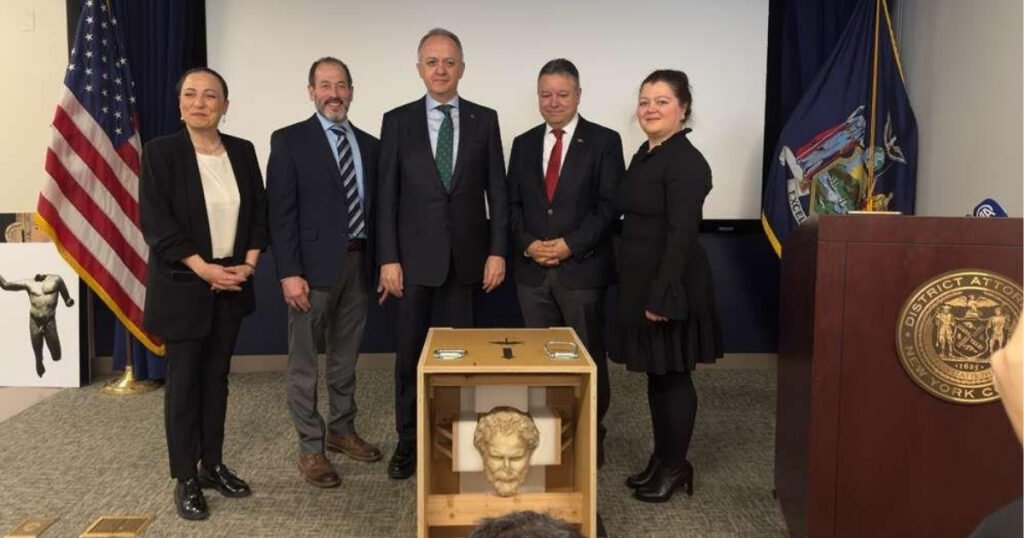 Başmelek Mikail sütun başı Türkiye’ye döndü