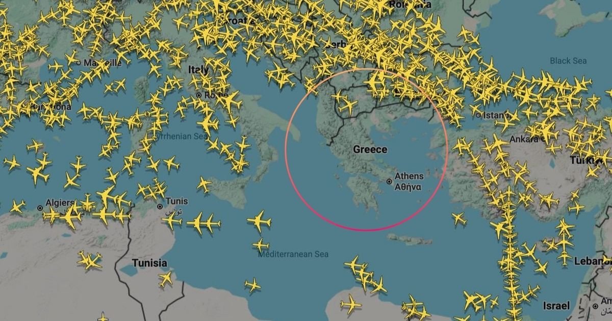 Yunanistan hava sahasında kaos
